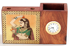 Pen Stand With Clock